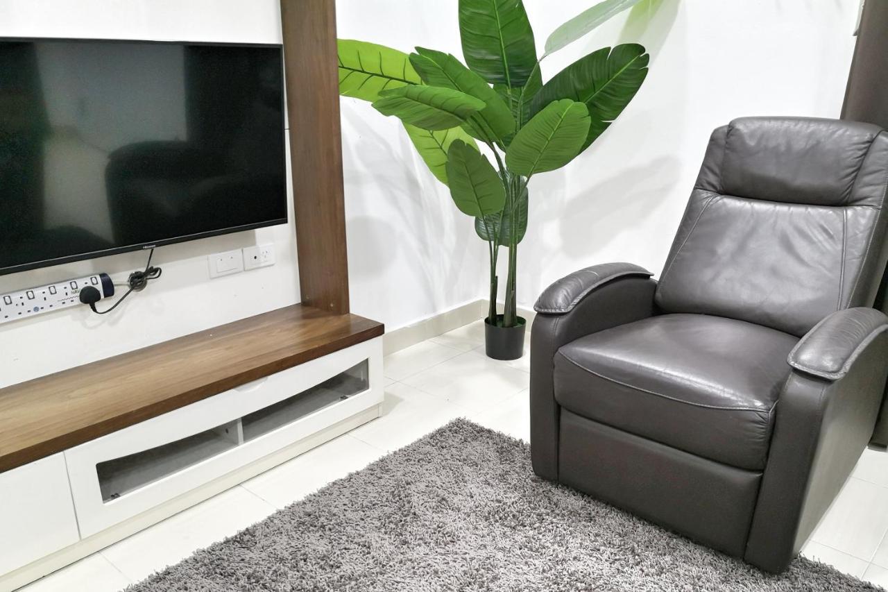 Teratak Persona Homestay. 4 Rooms Double Storey Terrace In Kuantan City. Екстер'єр фото